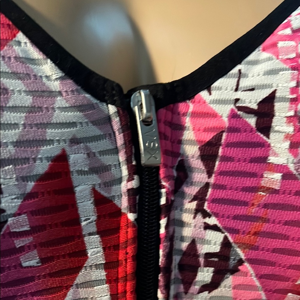 NWOT VSX SPORTS BRA S38DD - Picture 4 of 9